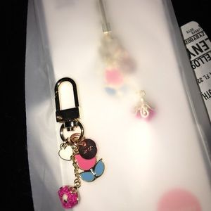 Elago Airpod Keychain